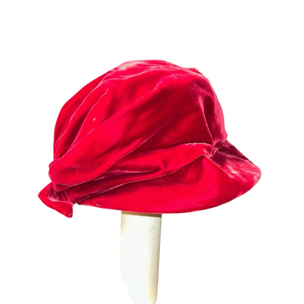 Vintage 1960s Red Velvet Bucket Style Hat By Amy New York MCM Eveningwear Retro